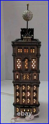 Dept 56 Christmas In The City TIMES TOWER SEE VIDEO! Missing Figure & Confetti