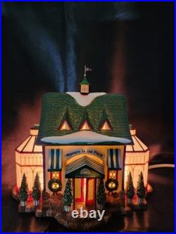 Dept. 56 Christmas In The City Tavern In The Park Restaurant #56.58928 NIB