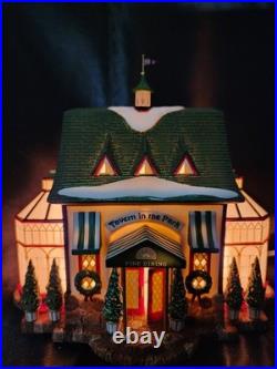 Dept. 56 Christmas In The City Tavern In The Park Restaurant #56.58928 NIB