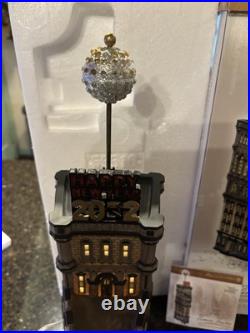 Dept 56 Christmas In The City The Times Tower Special Edition Gift Set 2000 Dept 56 Christmas In The City The Times Tower Special Edition Gift Set 2000