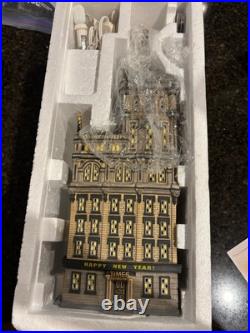 Dept 56 Christmas In The City The Times Tower Special Edition Gift Set 2000 Dept 56 Christmas In The City The Times Tower Special Edition Gift Set 2000