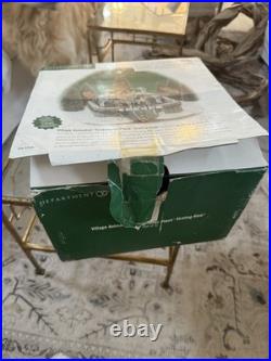 Dept 56 Christmas In The City Village Animated Rockefeller Plaza Skating Rink