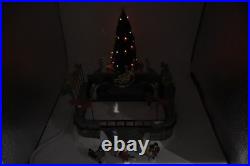 Dept 56 Christmas In The City Village Animated Rockefeller Plaza Skating Rink
