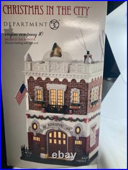Dept 56 Christmas in the City #4020172 Engine Company 10 NIB with light