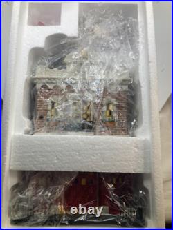 Dept 56 Christmas in the City #4020172 Engine Company 10 NIB with light
