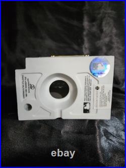 Dept 56 Christmas in the City #59225 MLB NEW YORK YANKEES PUB Brand New #410 Dept 56 Christmas in the City #59225 MLB NEW YORK YANKEES PUB Brand New #410