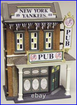 Dept 56 Christmas in the City #59225 MLB NEW YORK YANKEES PUB Original Box READ