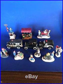 Dept 56 Christmas in the City Accessories, Lot of 17 pieces, (lot sale #5)