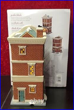 Dept 56 Christmas in the City CIC JT Hat Co 6005381 Haberdashery New York