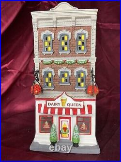 Dept 56 Christmas in the City, Downtown Dairy Queen #6000573