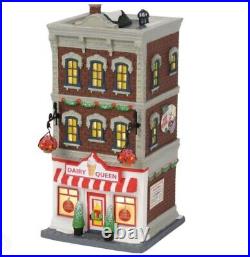 Dept 56 Christmas in the City Downtown Dairy Queen & City Streets Frozen Treats