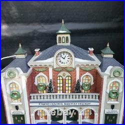 Dept 56 Christmas in the City'Grand Central Railway Station' Retired 56.58881
