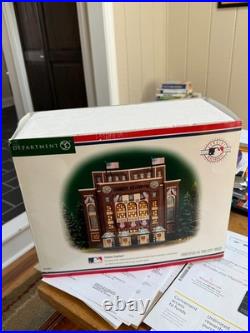 Dept 56 Christmas in the City New York Yankees MLB 2001 Retired #56.58923