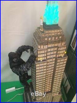 Dept 56 Christmas in the City Series Empire State Building RARE 59207 King Kong
