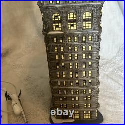 Dept 56 Christmas in the City Series Flatiron Building