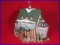 Dept 56 Christmas in the City Series TAVERN IN THE PARK RESTAURANT Illuminated