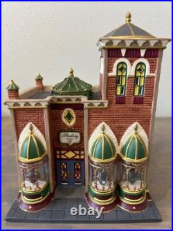 Dept 56 Christmas in the City Sterling Jewelers #56-58926 Retired Great Conditio