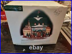 Dept 56 Christmas in the City Tavern in the Park New