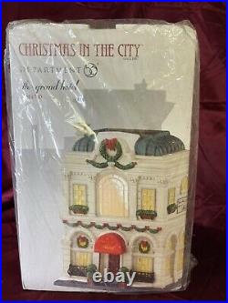 Dept 56 Christmas in the City, The Grand Hotel #4044790 NEW