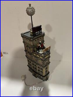 Dept. 56 Christmas in the City The Times Tower Special Edition Gift Set READ