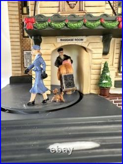 Dept 56 Christmas in the City Union Station Collectors' Edition # 2147 / 7000