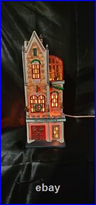 Dept 56 Christmas in the City University Club #58945 Item#309