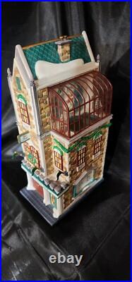 Dept 56 Christmas in the City University Club #58945 Item#309