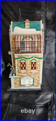 Dept 56 Christmas in the City University Club #58945 Item#309