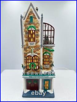 Dept 56 Christmas in the City University Club #58945 NEW