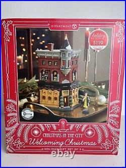 Dept 56 Christmas in the City Welcoming Christmas LTD Gift Set 6002290 NEW RARE