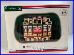 Dept 56 Christmas in the City Wrigley Field Chicago Cubs 58933 Lighted Building