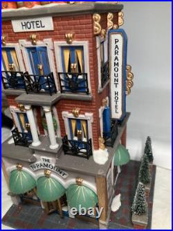 Dept 56, Christmas in the city Paramount Hotel #58911 with box, sleeve & light Dept 56, Christmas in the city Paramount Hotel #58911 with box, sleeve & light