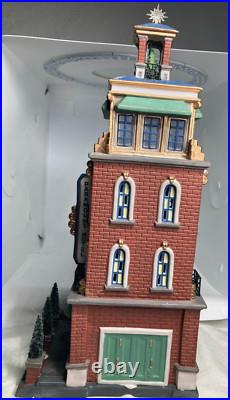 Dept 56, Christmas in the city Paramount Hotel #58911 with box, sleeve & light Dept 56, Christmas in the city Paramount Hotel #58911 with box, sleeve & light