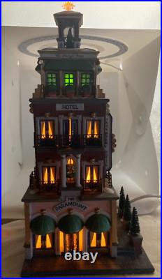 Dept 56, Christmas in the city Paramount Hotel #58911 with box, sleeve & light Dept 56, Christmas in the city Paramount Hotel #58911 with box, sleeve & light