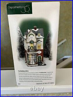 Dept 56, Christmas in the city The Wedding Gallery # 58943 with Box, sleeve, light