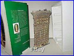 Dept 56 FLATIRON BLDG EXTREMELY RARE CHRISTMAS IN THE CITY -RETIRED #59260 withBOX