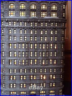 Dept 56 Flat Iron Building Christmas in the City