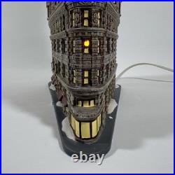 Dept 56 Flatiron Building Christmas in the City Illuminated No Statue, No Chips