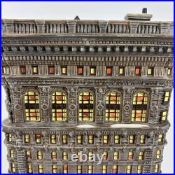 Dept 56 Flatiron Building Christmas in the City Illuminated No Statue, No Chips