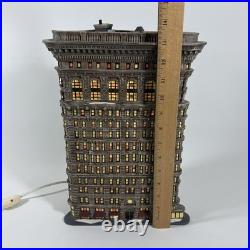 Dept 56 Flatiron Building Christmas in the City Illuminated No Statue, No Chips