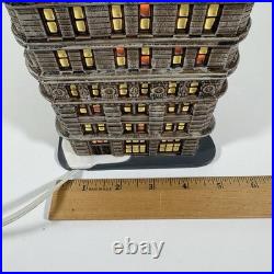 Dept 56 Flatiron Building Christmas in the City Illuminated No Statue, No Chips