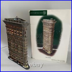 Dept 56 Flatiron Building Christmas in the City Illuminated No Statue, No Chips