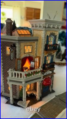 Dept 56 Jamison Art Center 56.59261 Christmas in the City Limited Edition Box