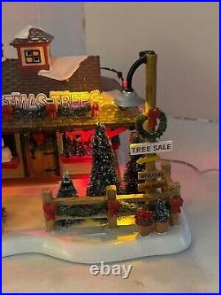 Dept 56 Lyndale Tree Lot Original Snow Village Lighted 10x8x6 2008 Retired