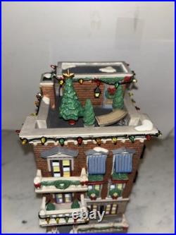 Dept 56 Parkside Holiday Brownstone Christmas in the City Village Lighted House