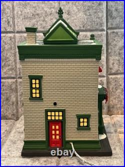 Dept 56 SANTA'S CORNER CONFECTIONERY Christmas In The City Village 6013402 NEW