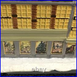 Hawthorne Village MACY'S Christmas In New York Collection With Santa HTF Rare Hawthorne Village MACY'S Christmas In New York Collection With Santa HTF Rare