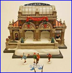 NEW Dept 56 Christmas in City (CIC) CHRISTMAS AT LAKESIDE PARK PAVILION #59267