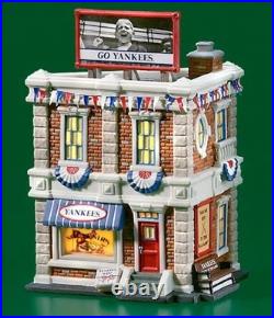 NEW Dept 56 New York Yankees Souvenir Shop Christmas In The City Village 59224