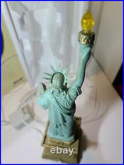 Statue of Liberty Dept 56 AMERICAN PRIDE Lighted Christmas Building 56.57708